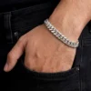 Tampilan Gelang Rantai Pria Perak Asli 925 Saat Digunakan Di Pergelangan Tangan