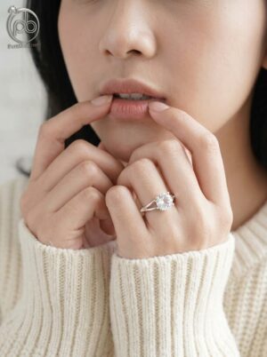 Cincin Wanita Perak Asli 925 White Topaz Brooklyn Mini 3