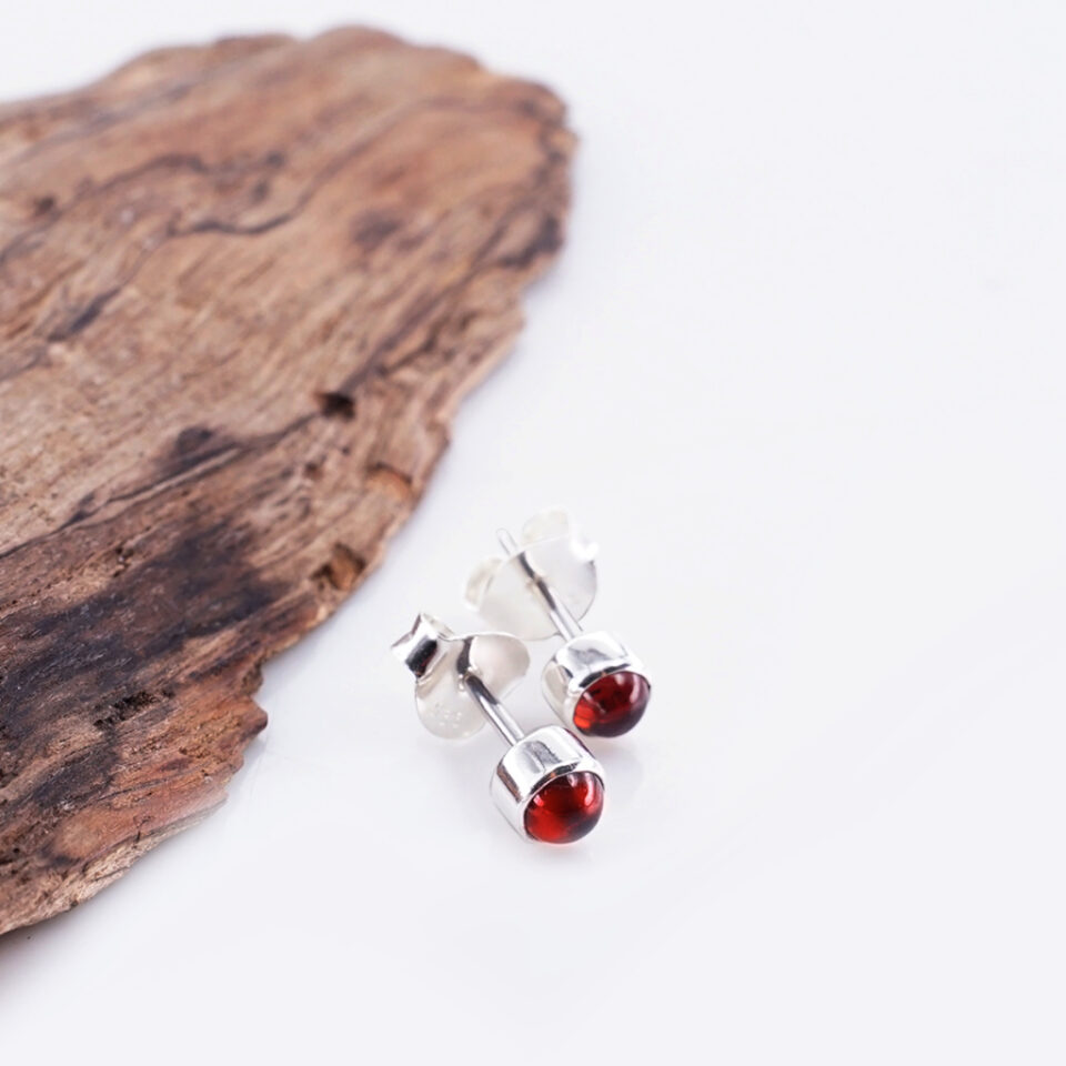 Anting Wanita Stud Wanita Perak Asli 925 Red Garnet Netania