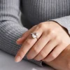 cincin wanita simple elegan batu putih