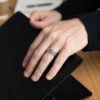 Cincin Pria Perak Bali Silver 925 Asli Model Ikat Jalin Tikar dipakai depan laptop