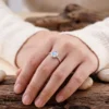 Foto produk cincin biduri bulan asli bali muliana saat dikenakan di jari wanita untuk fashion OOTD