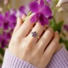 Cincin perak amethyst asli dipakai di jari