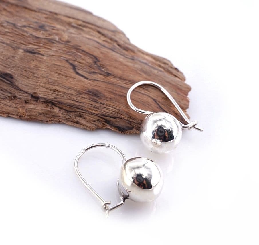 Kait Dangle Hook presisi pada anting wanita perak asli 925 Marbilla