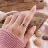 perhiasan cincin perak asli batu garnet dari toko Perak Bali Yulia Silver.