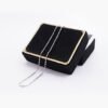 kalung-lapis-rhodium-wanita-perak-925-dikenakan-di-leher